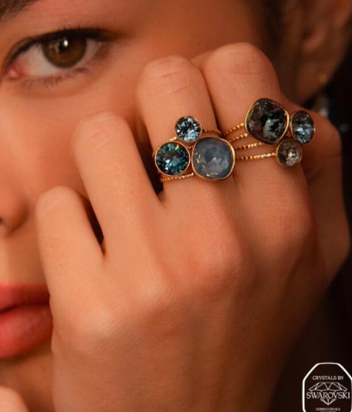 Idée cadeau — sélection de bijoux dorés et perles