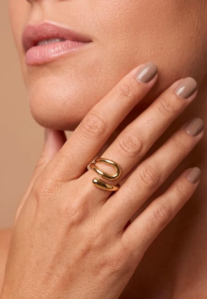 Anna — Mirajewelle, bague enroulée — acier doré