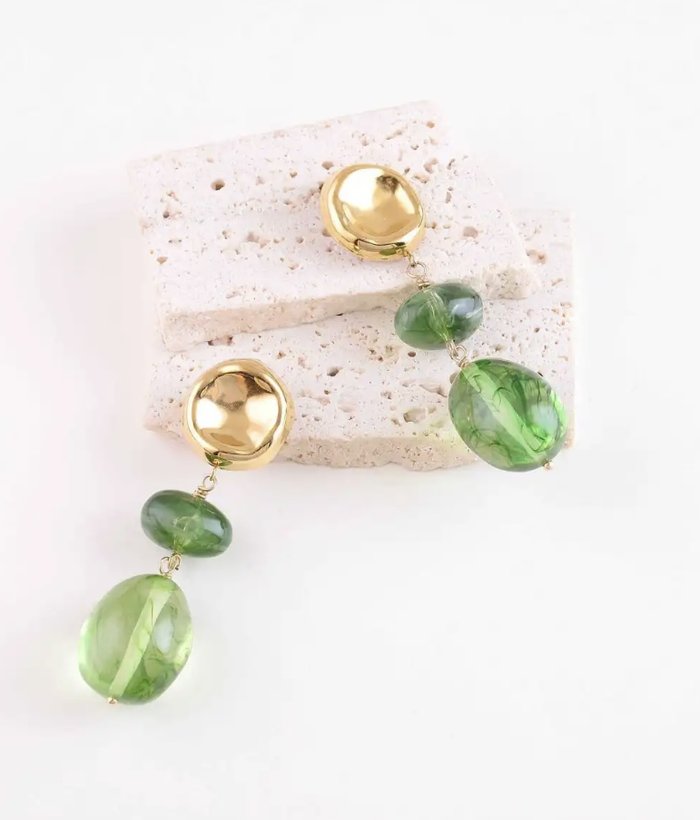 Olive — Mirajewelle, boucles pendantes dome et perles ovales — acier doré